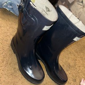 Navy blue size 7 women’s rain boots worn one time for a Halloween costume!